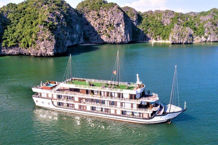 3 - Day Hanoi-Ninh Binh-Ha Long Bay-Lan Ha 5 - Stjärnkryssning och balkong