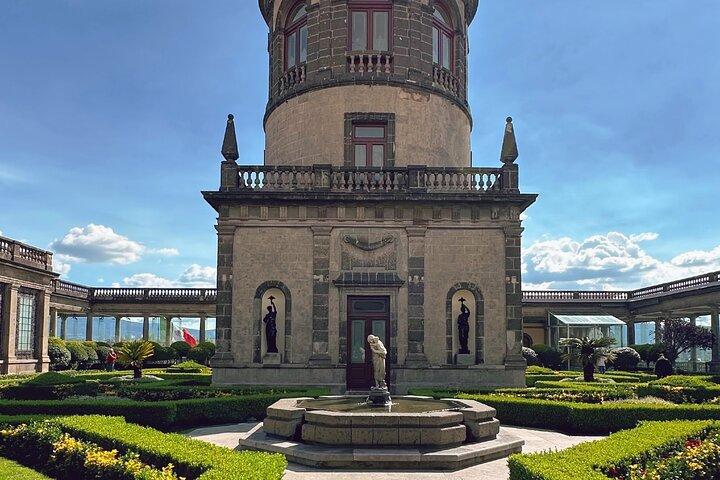 Chapultepec Castle & Anthropology Museum Private Tour