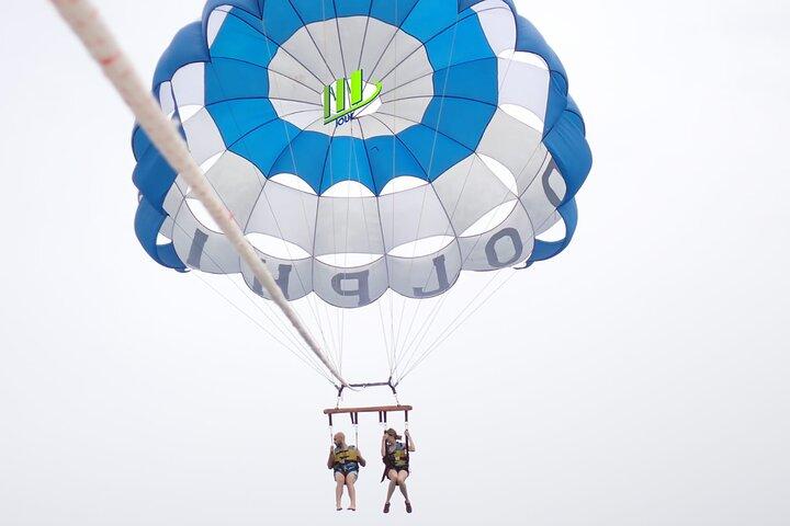 Bali Avventura in parasailing a Nusa Dua