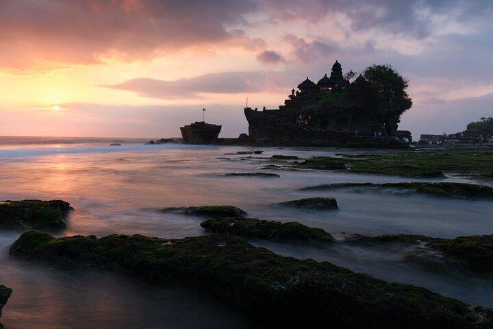 Deportes acuáticos de Bali y tour todo incluido al atardecer en Tanah Lot
