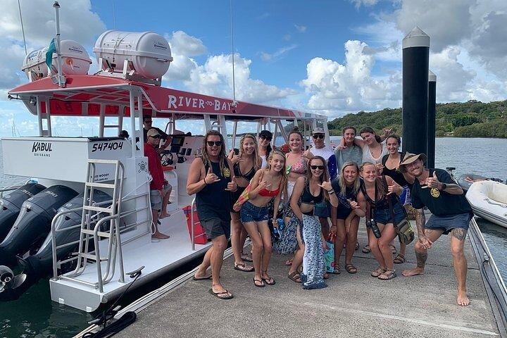 Island Pub Crawl med frokost og højhastighedsbådtur i Brisbane