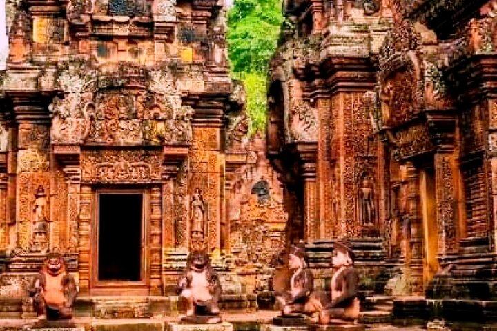 Scopri il tempio di Angkor in moto