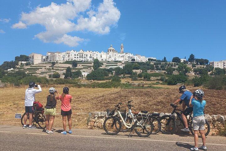 Tour Ebike Trulli Alberobello en Locorotondo
