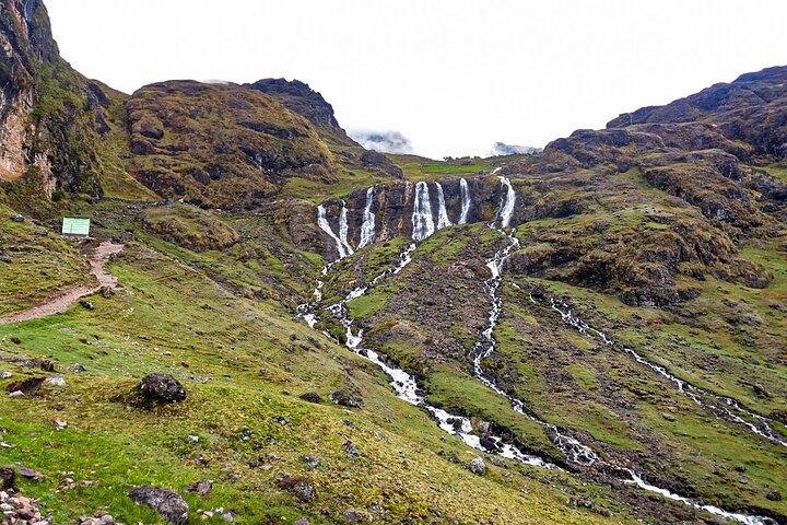 Lares Trek till Machu Picchu med Hot Spring 4 - Day & 3 Night.
