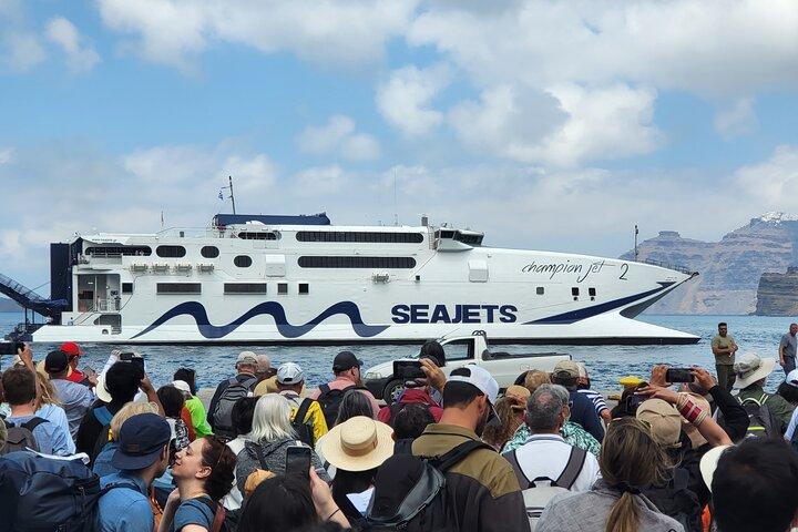 Trasferimento da e per il porto di Santorini progettato da voi