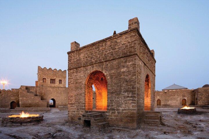 Gobustan, muddervulkaner, brandtempel, brandbjerge PRIVAT TOUR