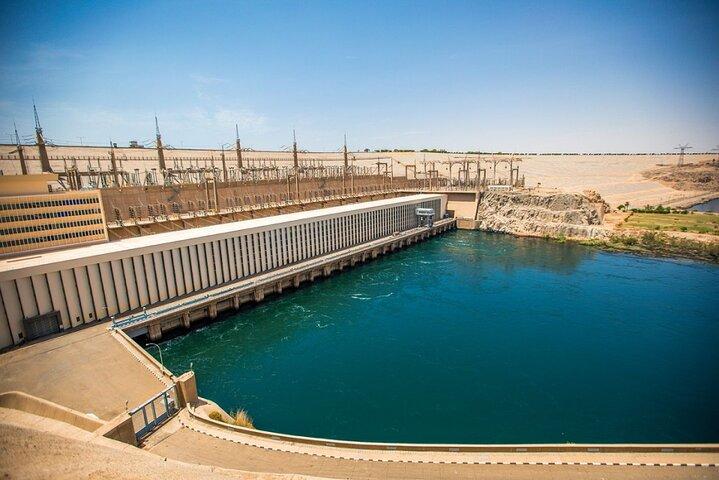 4 - Days Cruise Aswan to Luxor Tours & More from Hurghada de carro