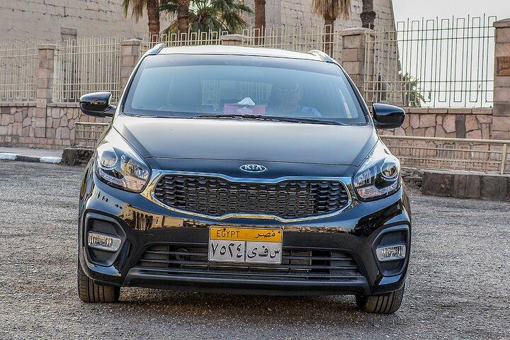 Traslado privado de Luxor a Asuán con paradas personalizadas y conductor local