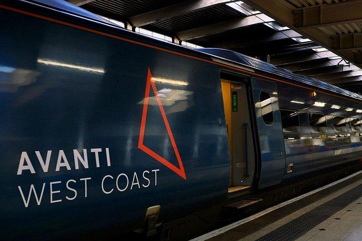 エティハド スタジアム: ロンドン発の鉄道によるマンチェスター シティ FC ツアー