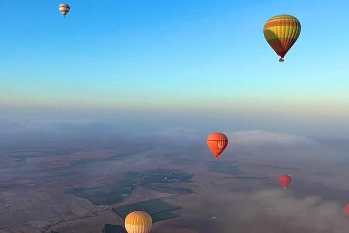 Marrocos Hot Air Balloon Ride: A melhor maneira de explorar o espaço livre