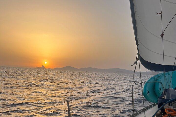 Croisière privée d'une demi-journée à Ibiza