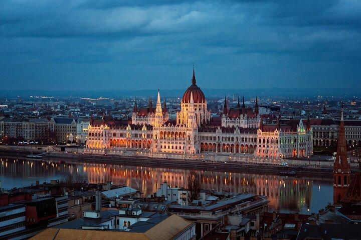Privat transfer från Prag till Budapest med sightseeingstopp i Bratislava