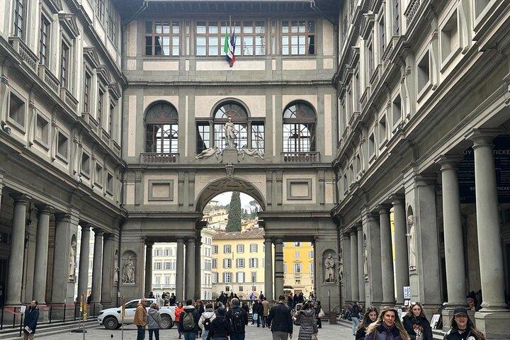 Visita guiada a la Galería de los Uffizi en grupos pequeños