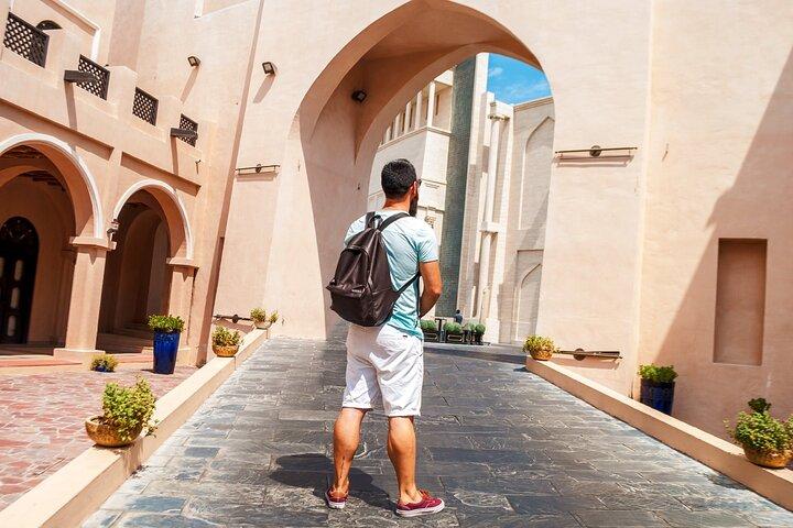 クルーズターミナルからグランドドーハ市内観光、空港＆ホテル送迎