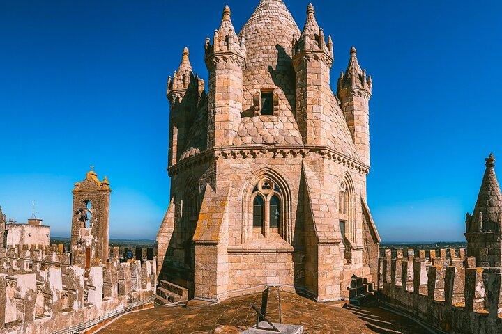 Évora with Wine Tasting - Full Day Private Tour
