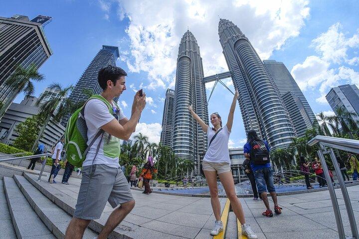 Excursão privada em Kuala Lumpur com Petronas Twin Tower e Batu Cave