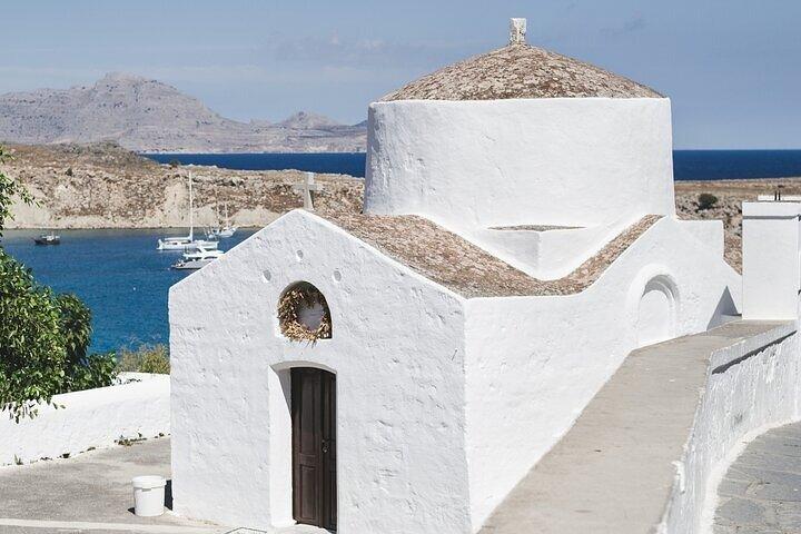 ¡Visite el pueblo de Lindos y la Acrópolis de Lindos por su cuenta!