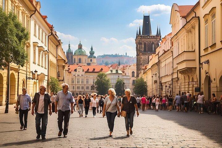 Trasferimento privato da Salisburgo a Praga con autista locale di lingua inglese