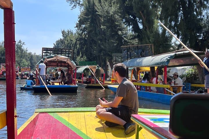 Riding Boats +Warm Mex Food+ Frida Kahlo's neighborhood (private)