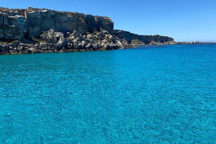Minikrydstogt til Favignana og Levanzo med frokost ombord