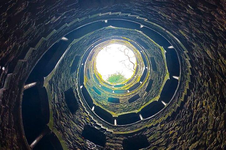 Sintra Halber Tag mit Pena Palace und Regaleira ab Lissabon