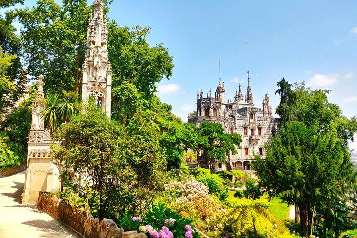 Sintra Mezza giornata con Palazzo Pena e Regaleira da Lisbona