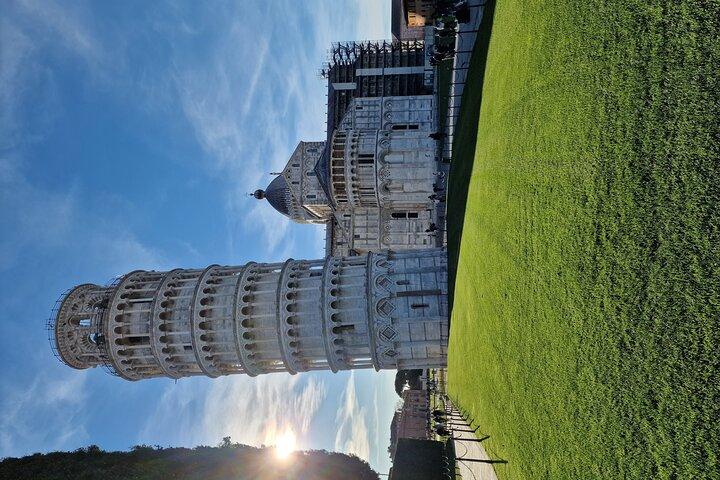 Cinque Terre e Pisa Limousine service da Firenze 12 ore