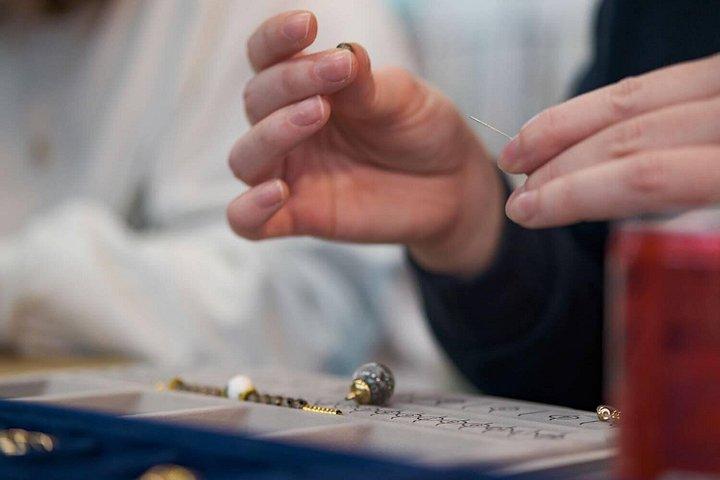 Manufacturing of Customizable Bracelets in Paris