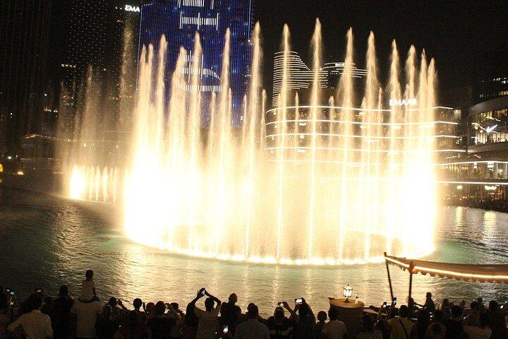Dubai by Night with Multilingal audio guide