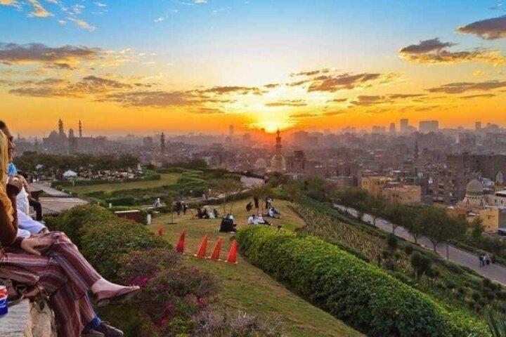 エル モエズ ストリートとアル アズハル公園へのカイロ 1 日ツアー