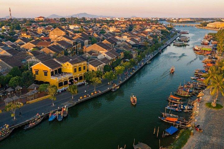 ランタン放流付きのココナッツ フォレストとホイアンの町への日帰りツアー