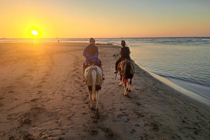 Reiten am Strand von Tamarindo