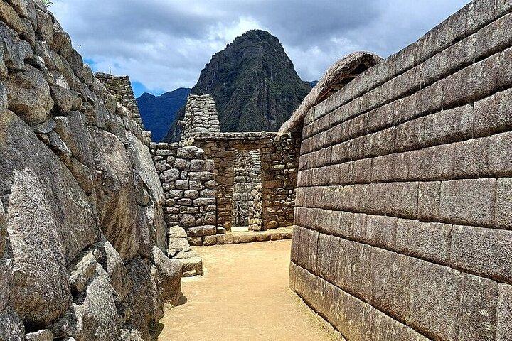 Short Inca Trail to Machu Picchu 2D/1N from Cusco