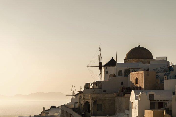 Santorini: tour privato nel pittoresco villaggio di Oia