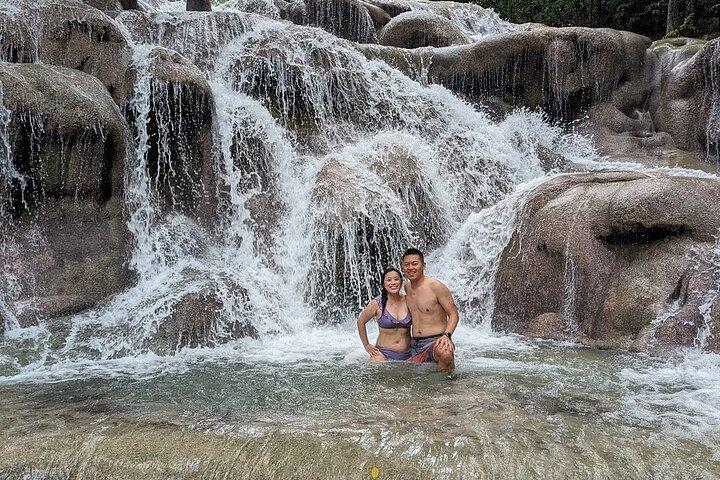 Dunns River Falls & Green Grotto Caves {Fun & History} with lunch