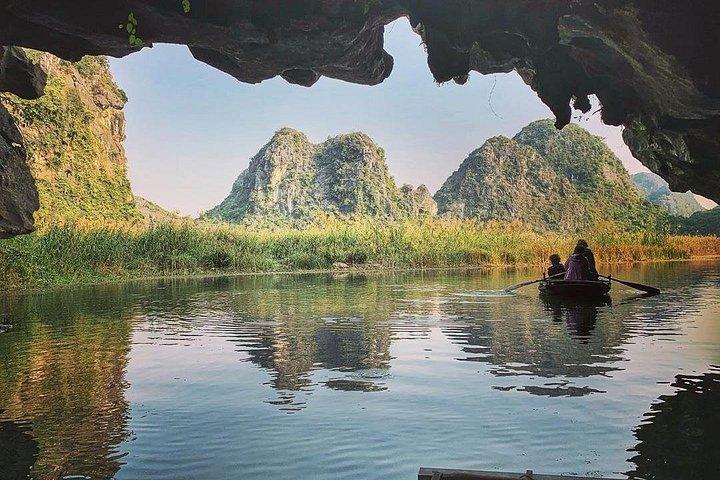 Private Ninh Binh Day Tour Mua Cave and Van Long Nature Reserve