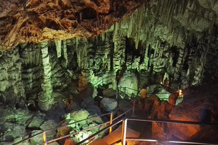 イラクリオン発ラシティ、神話公園＆クノッソス宮殿ツアー