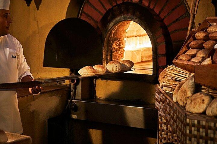 Diner bij Al Hadhierah Bab Al Shams