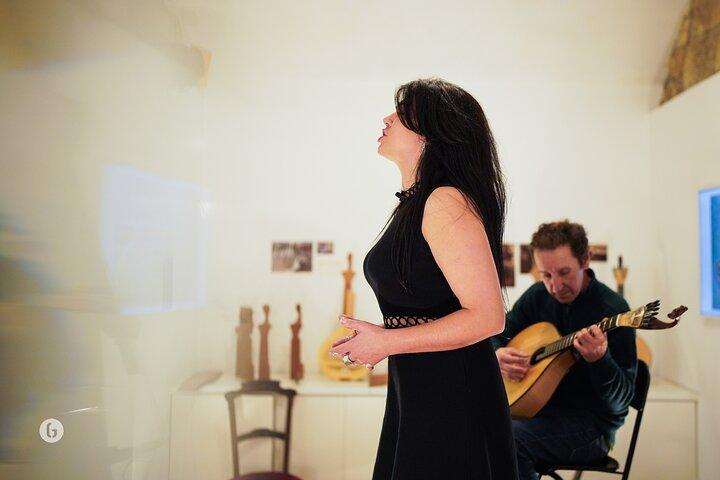 Porto : Fado-Show mit Portwein im Casa da Guitarra