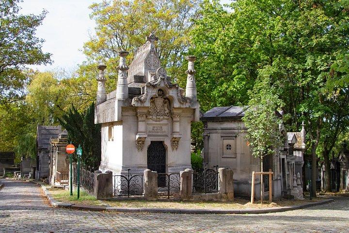 Private Père Lachaise Cemetery Walking Tour