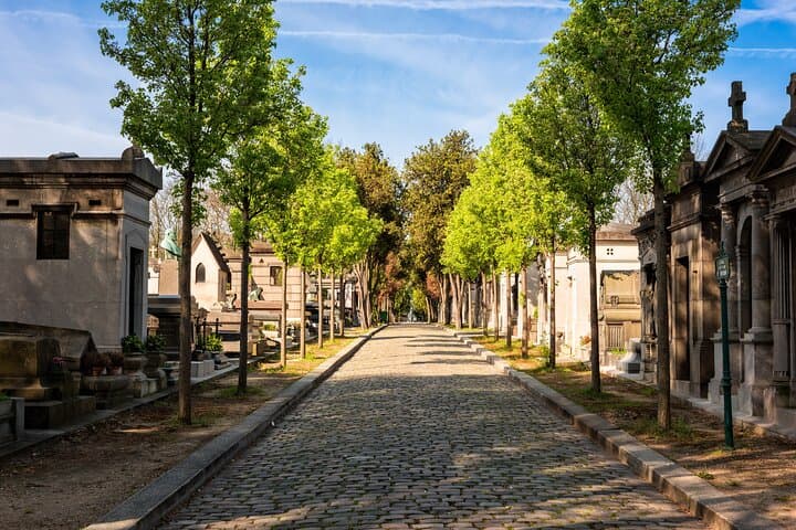 Private Père Lachaise Cemetery Walking Tour