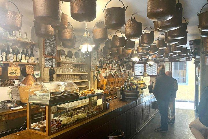 マンマ・ミーア！ヴェネツィアの屋台の食べ物の試飲と市内ガイド付きツアー