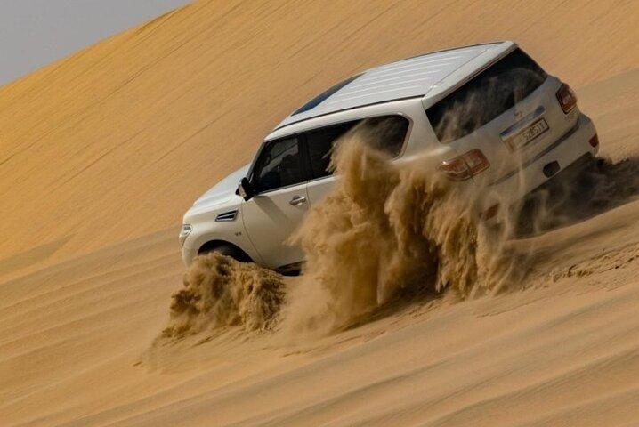 Doha privado / compartido / safari camello halcón sandboarding mar interior.