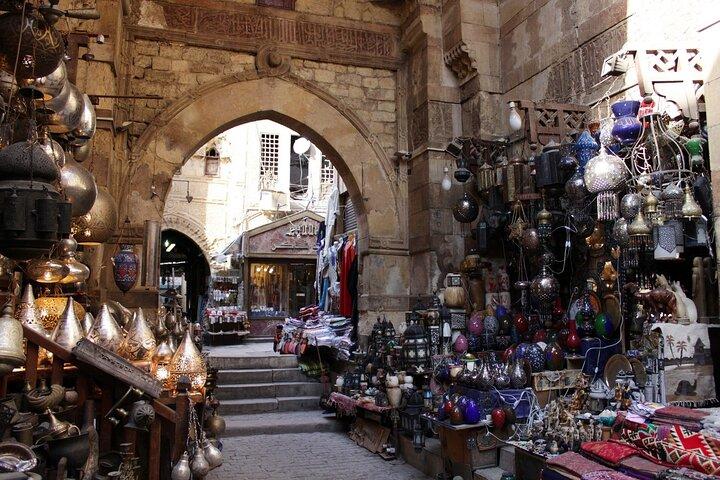 Explorer le bazar Khan Khalili du Caire lors de visites d'une demi-journée