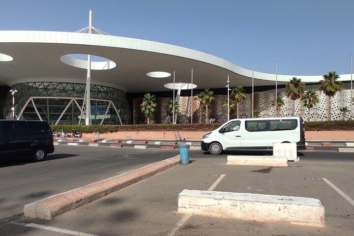 Traslado privado de ida al aeropuerto desde / hacia el hotel en Marrakech