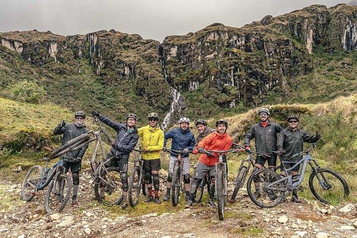 Excursão de 4 dias de mountain bike + Machu Picchu em privado