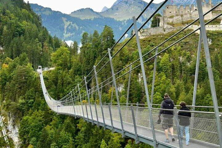 Tour privado del castillo de Neuschwanstein y Highline 179 desde Múnich