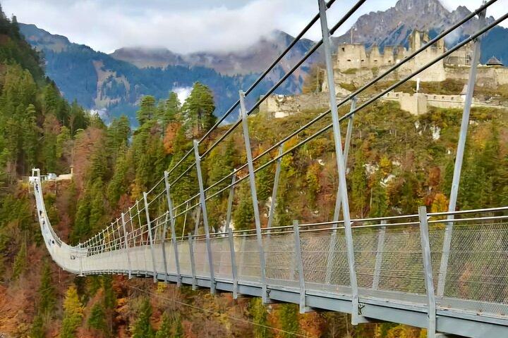 Tour privado del castillo de Neuschwanstein y Highline 179 desde Múnich