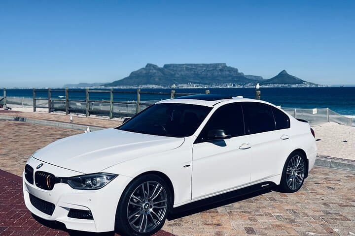 Executive Sedan Shuttles to or From Cape Town Int. Airport