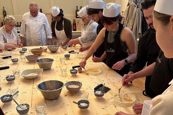 フィレンツェ：ワイン飲み放題パスタ料理教室